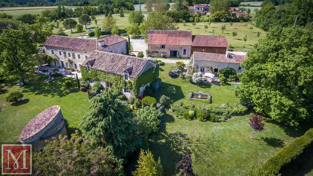 Clermont-de-Beauregard Le Manoir De Beauregard B&B 외부 사진